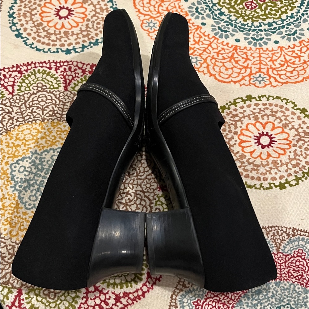 Munro American Cindi Stretch Black Pumps size 8 women’s - Picture 8 of 10